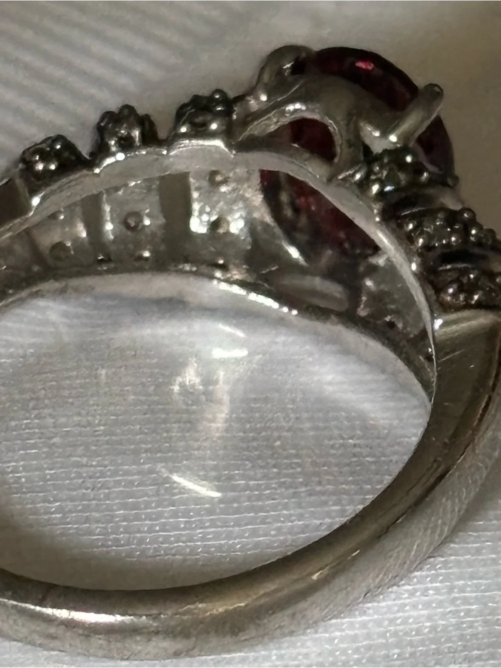 925 Sterling Silver Oval Garnet Red Gemstone Ring CZ Accents Size 8 Preloved